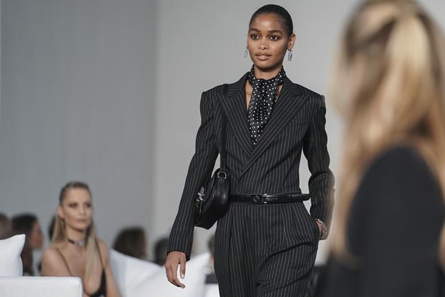 Ralph Lauren returns to runway in a show of relaxed luxury | iNFOnews.ca Ralph Lauren returns to runway in a show of relaxed luxury | iNFOnews.ca