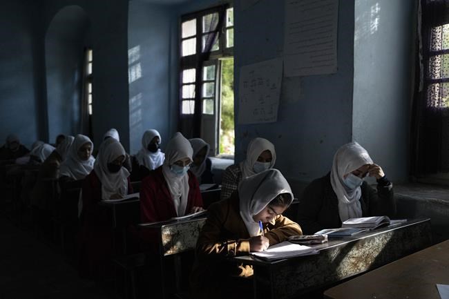 Taliban break promise on higher education for Afghan girls | iNFOnews.ca