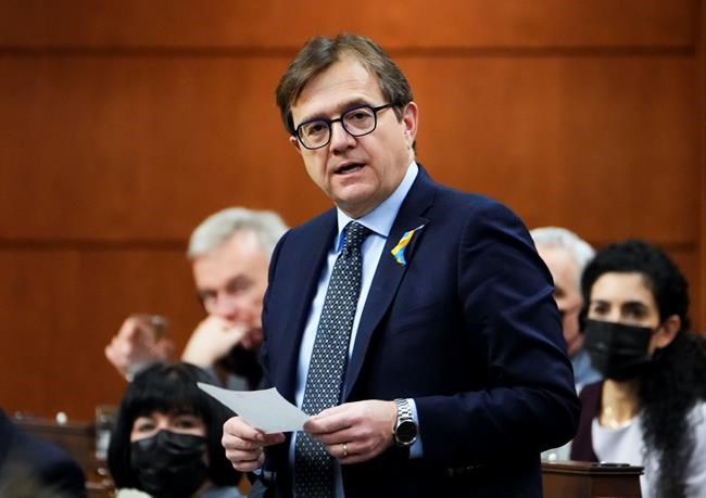Canada to hike oil, gas output by 300,000 barrels a day to help displace Russian fuel | iNFOnews.ca