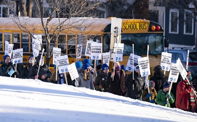 Minneapolis teachers celebrate tentative deal to end strike | iNFOnews.ca