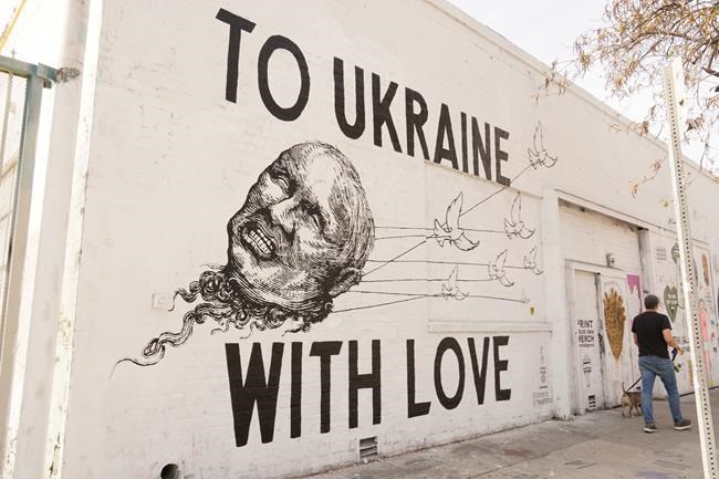 Spray-painting for Ukraine: Street artists show support | iNFOnews.ca