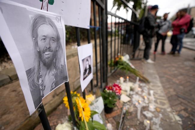Foo Fighters cancel all dates following drummer's death | iNFOnews.ca