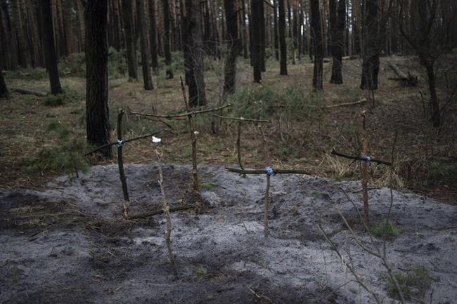 Ukrainian forces retake areas near Kyiv amid fear of traps | iNFOnews.ca CP909890666