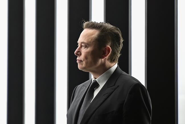 Twitter says it's testing edit button, day after Musk poll | iNFOnews.ca CP1959754571