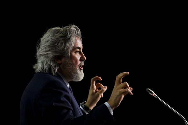 Key questions answered about new bill forcing tech giants to pay media for content | iNFOnews.ca