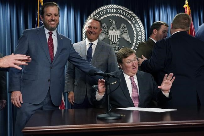 Teacher raise, tax cut top issues in Mississippi session | iNFOnews.ca Teacher raise, tax cut top issues in Mississippi session | iNFOnews.ca