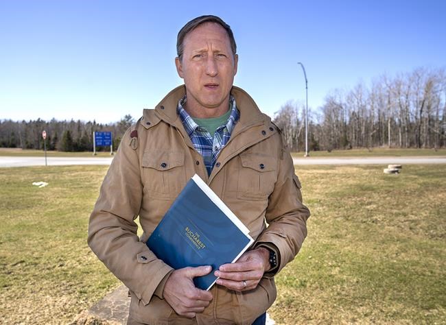 MacKay recalls the French, German NATO 'no' to Ukraine that Zelenskyy denounced | iNFOnews.ca