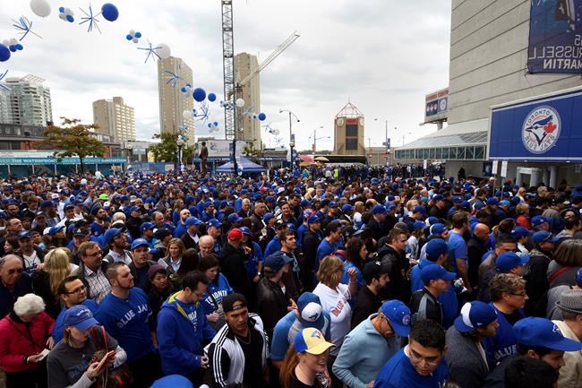 Blue Jays revamp Rogers Centre for 2022 with new scoreboard, lights, and concessions | iNFOnews.ca CP1821429134