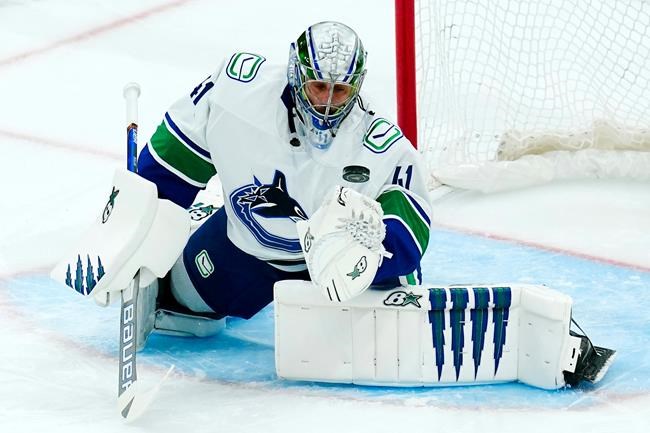 Horvat, Chiasson score 2 apiece as Canucks beat Coyotes 5-1 | iNFOnews.ca
