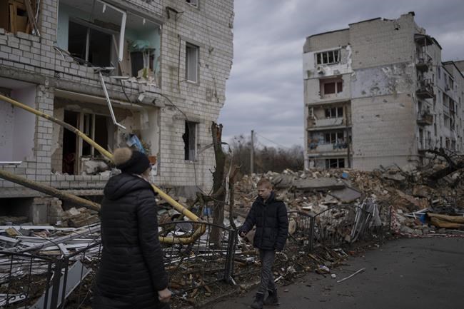 More flee as Ukraine warns of stepped-up Russian attacks | iNFOnews.ca