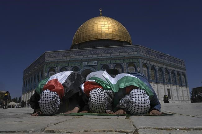 Palestinians and Israeli police clash at major holy site | iNFOnews.ca