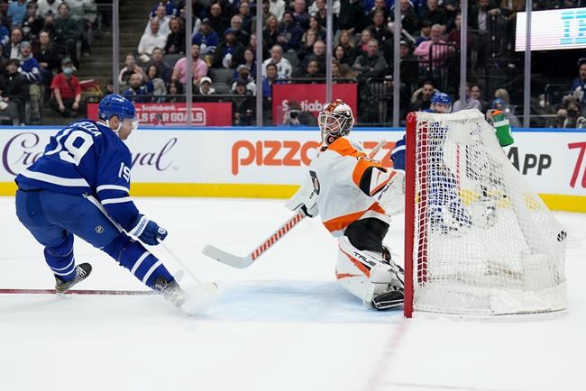 'I was kind of pissed': Nylander continues hot stretch as Leafs down Flyers 5-2 | iNFOnews.ca