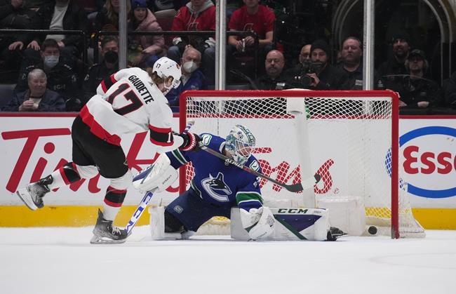 Senators snap Canucks' six-game win streak with 4-3 shootout victory | iNFOnews.ca