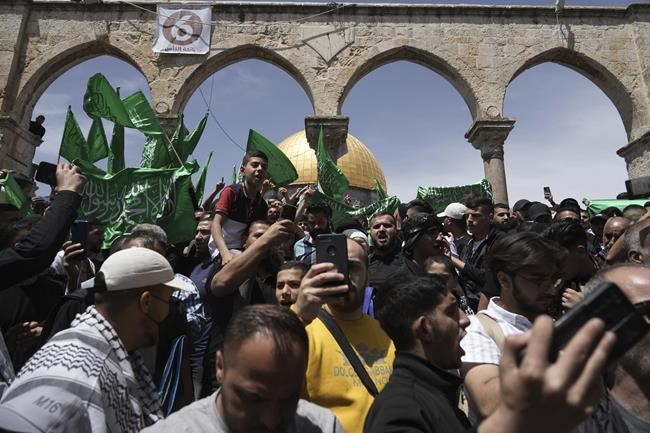 Israel closes crossing to Gaza workers after rockets | iNFOnews.ca Israel closes crossing to Gaza workers after rockets | iNFOnews.ca