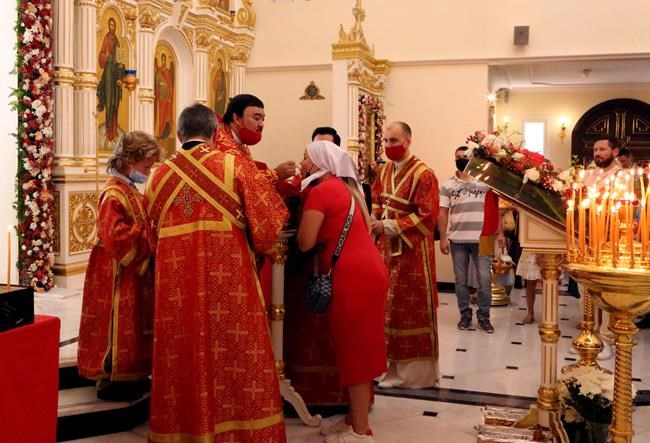 In shadow of war, Russians, Ukrainians mark Easter in UAE | iNFOnews.ca