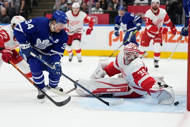 Matthews scores 59th and 60th goals of the season as Leafs down Wings 3-0 | iNFOnews.ca