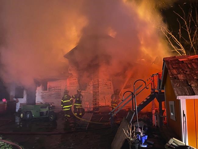 Sheriff's official: 4 children die in Wisconsin house fire | iNFOnews.ca Sheriff's official: 4 children die in Wisconsin house fire | iNFOnews.ca