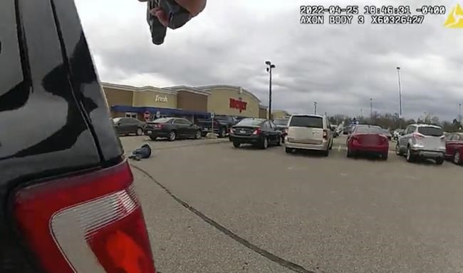 Police in Michigan chase shopper, shoot him in parking lot | iNFOnews.ca