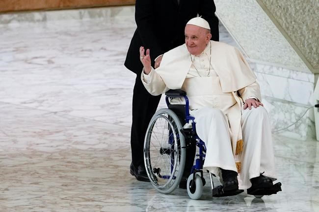 Pope, hobbled by knee problem, looks forward to S Sudan trip | iNFOnews.ca