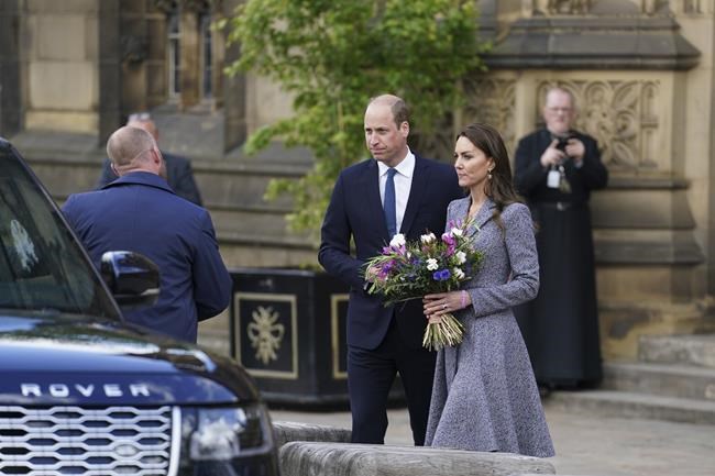Prince William gives personal tribute to bombing victims | iNFOnews.ca Prince William gives personal tribute to bombing victims | iNFOnews.ca