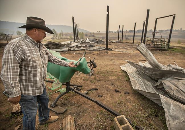 Crews slow New Mexico fires, brace for dangerous conditions | iNFOnews.ca CP1710835150