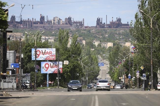 Interrogation, uncertainty for surrendering Mariupol troops | iNFOnews.ca