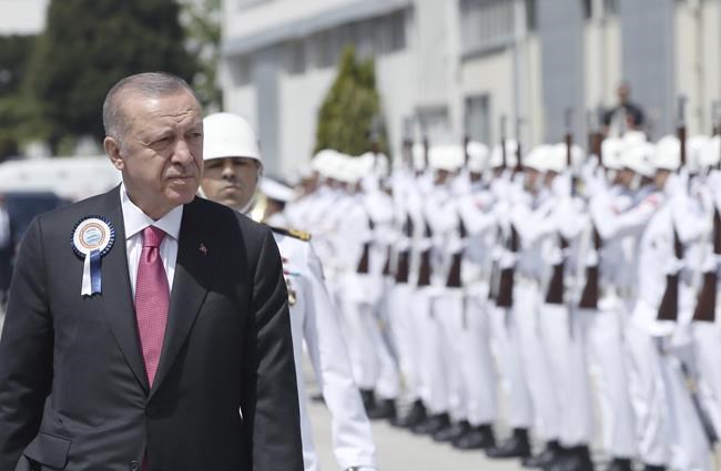 Turkey's Erdogan threatens new incursion into Syria | iNFOnews.ca