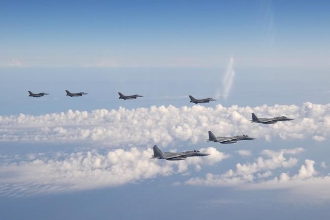 Japan, US fly fighters after China drill, N. Korean missiles | iNFOnews.ca