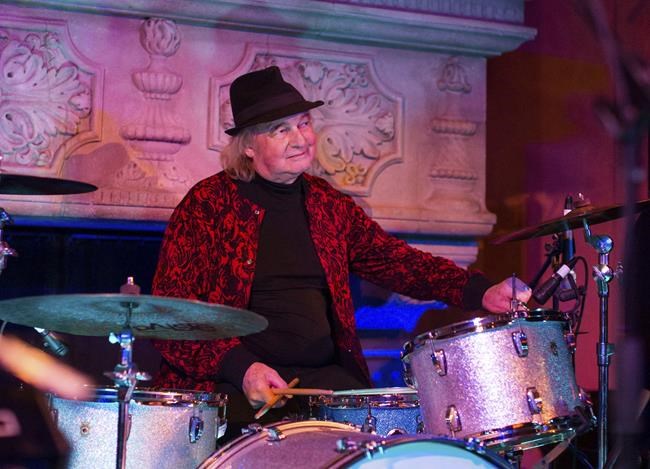 Alan White, longtime drummer for prog rock's Yes, dead at 72 | iNFOnews.ca