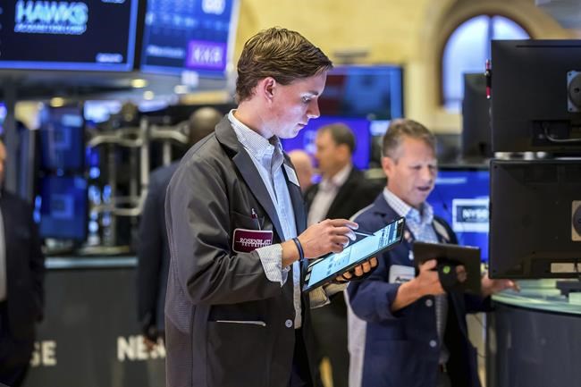 Wall Street breaks 7-week losing streak, longest since 2001 | iNFOnews.ca