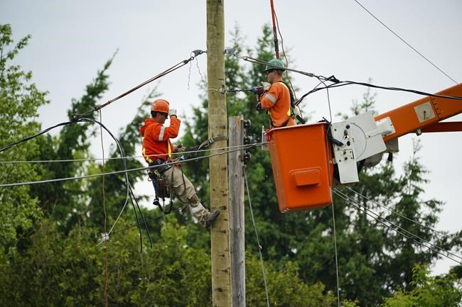 48K without power one week after deadly storm swept through Ontario, Quebec | iNFOnews.ca