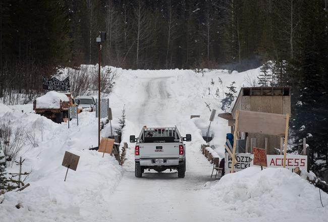 15 people charged with criminal contempt over pipeline protest, 10 others await fate | iNFOnews.ca