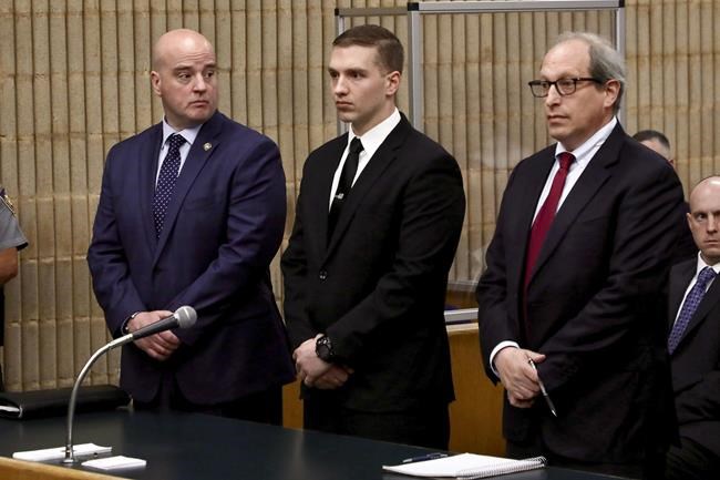 Connecticut trooper pleads not guilty in 2020 fatal shooting | iNFOnews.ca CP203428754
