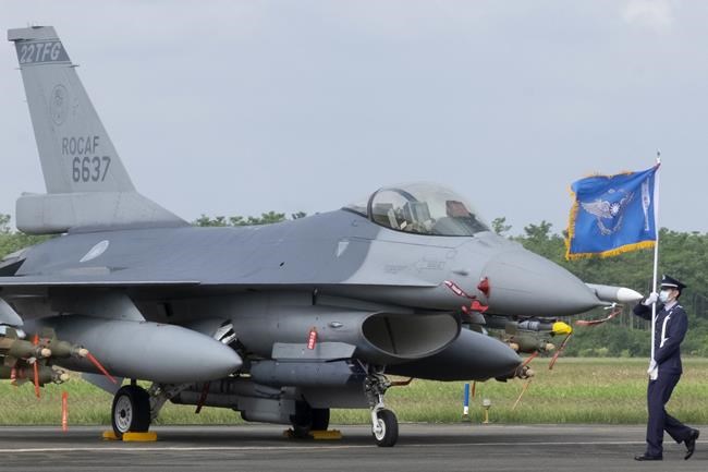 Taiwanese F-16 fighter makes emergency landing in Hawaii | iNFOnews.ca