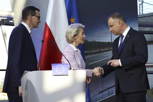 Polish leader faces questions about timing of bond purchase | iNFOnews.ca