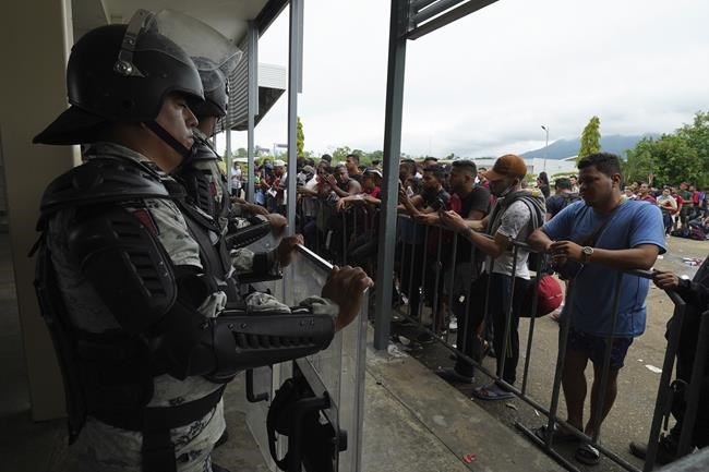 Mexico issues 7,000 temporary documents to migrants in south | iNFOnews.ca