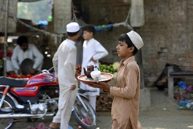 Pakistani govt chided for 'Drink less tea, save money' plea | iNFOnews.ca