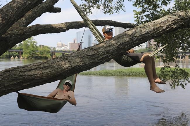 Heat wave keeps Midwest and South in its sticky grip | iNFOnews.ca