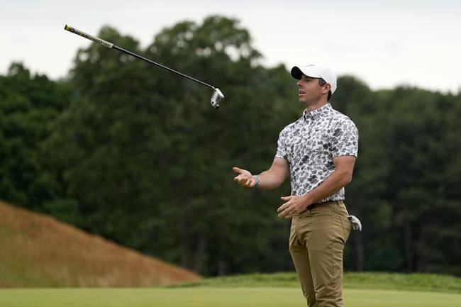 Hadwin leads US Open as McIlroy makes statement with clubs | iNFOnews.ca Hadwin leads US Open as McIlroy makes statement with clubs | iNFOnews.ca