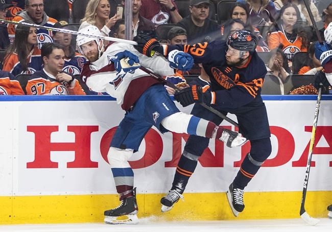 'Not protective': Early bodychecking doesn't prevent hockey injuries, study finds | iNFOnews.ca 'Not protective': Early bodychecking doesn't prevent hockey injuries, study finds | iNFOnews.ca