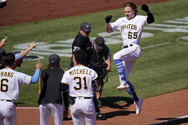 Suwinski hits 3 HRs, Pirates beat Giants 4-3 | iNFOnews.ca CP1832859407