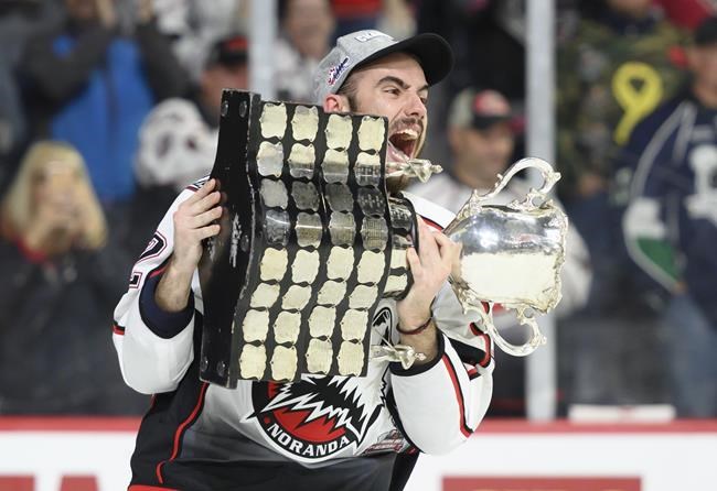 CHL announces new Memorial Cup point system hours before 2022 tournament begins | iNFOnews.ca CP2140856888