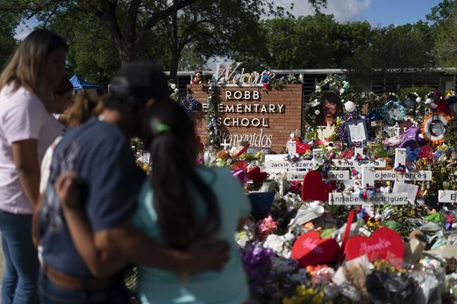 Report: Police in Uvalde had rifles earlier than known | iNFOnews.ca