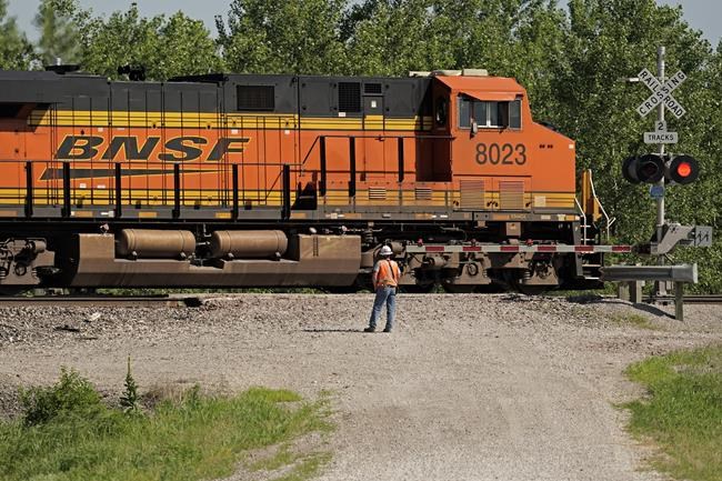 Official: Upgrades urged at Amtrak crash site, but no action | iNFOnews.ca