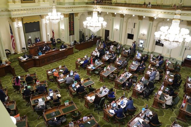 California lawmakers OK budget; most taxpayers to get refund | iNFOnews.ca CP2120811822