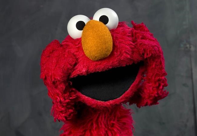 Elmo, 3, joins youngest Americans in getting vaccinated | iNFOnews.ca Elmo, 3, joins youngest Americans in getting vaccinated | iNFOnews.ca
