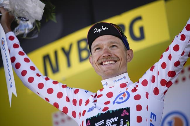 Jakobsen overtakes Van Aert on line to win Tour stage 2 | iNFOnews.ca