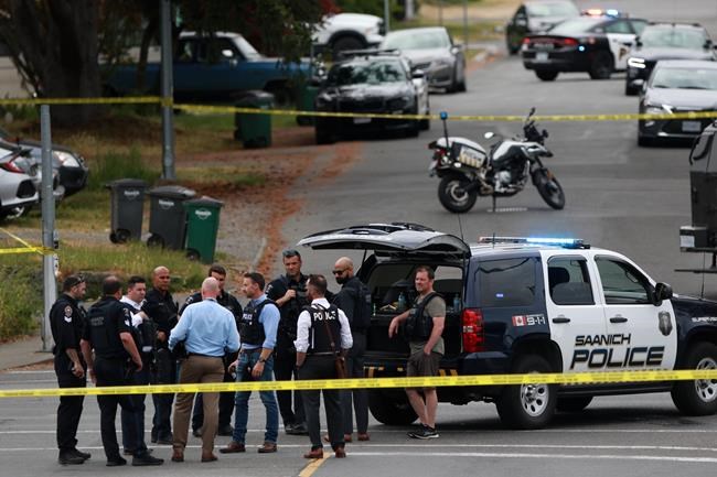 Police clear and reopen area around scene of B.C. bank shooting | iNFOnews.ca