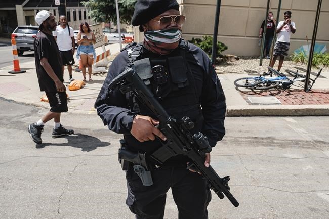 Video shows Akron police kill Black man in hail of gunfire | iNFOnews.ca