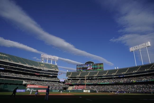 Oakland police investigating after fans hurt by gunfire at Jays-A's game | iNFOnews.ca